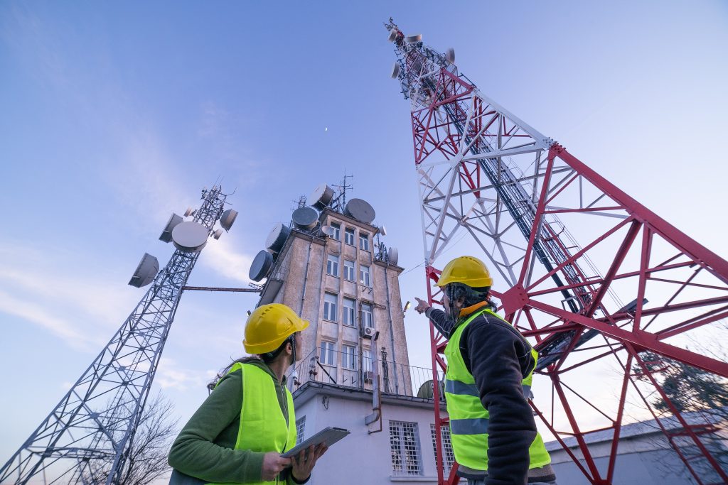 communication tower maintenance in alberta 1024x683